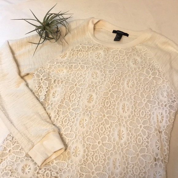 Forever 21 Sweaters - Forever 21 embroidered sweater
